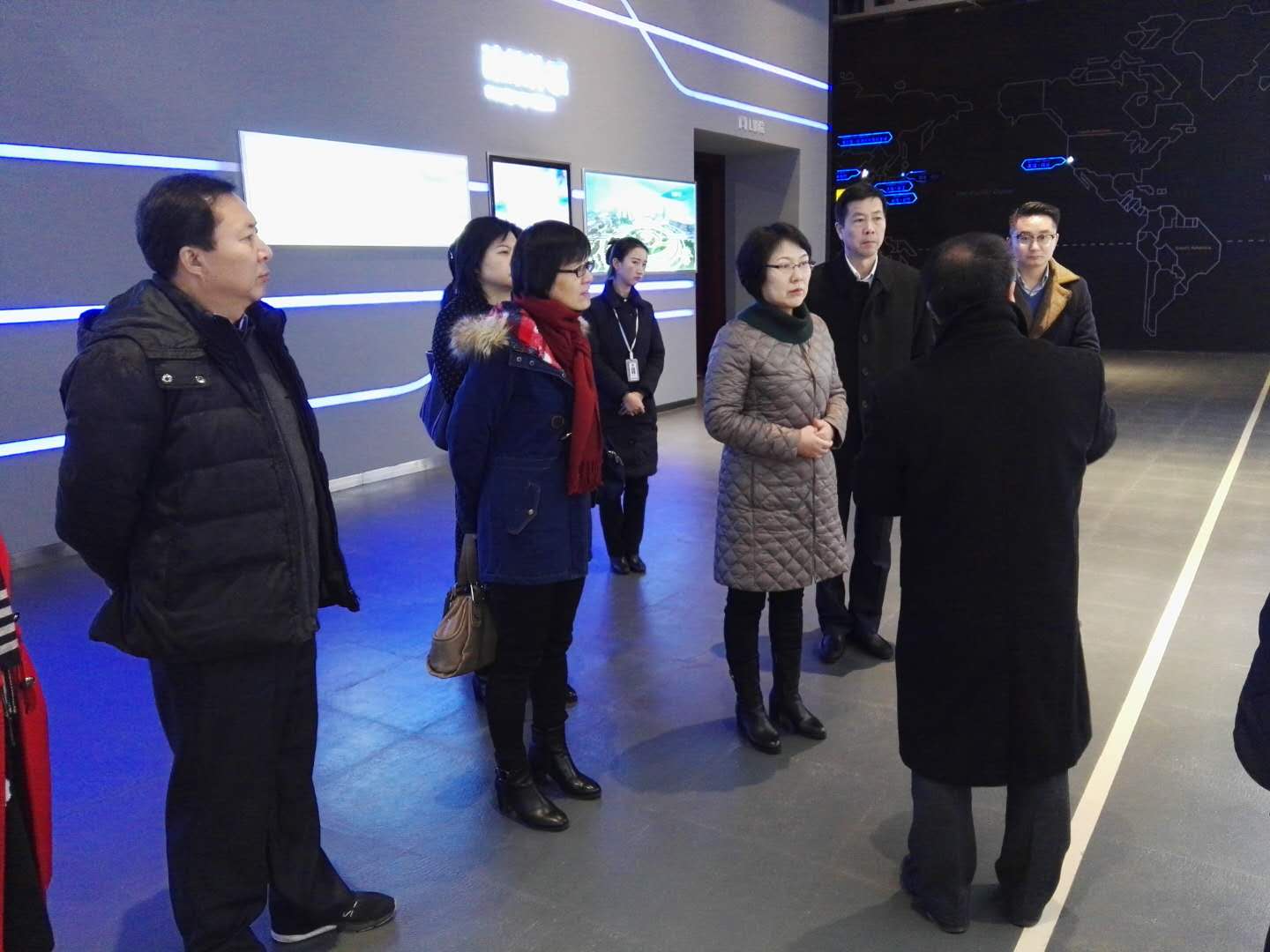 1513557201114399.jpg 光谷展示中心参观.jpg